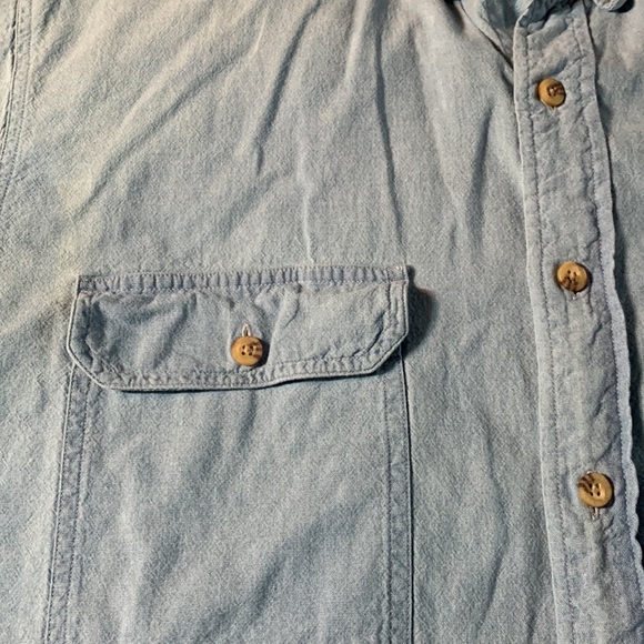 Men’s Carhartt blue, short sleeve, button up shirt.  Pockets on chest.  Size L. - Picture 3 of 8